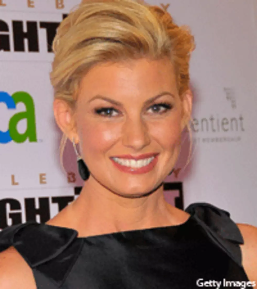 Faith Hill Invites Fans to Give Her a Call