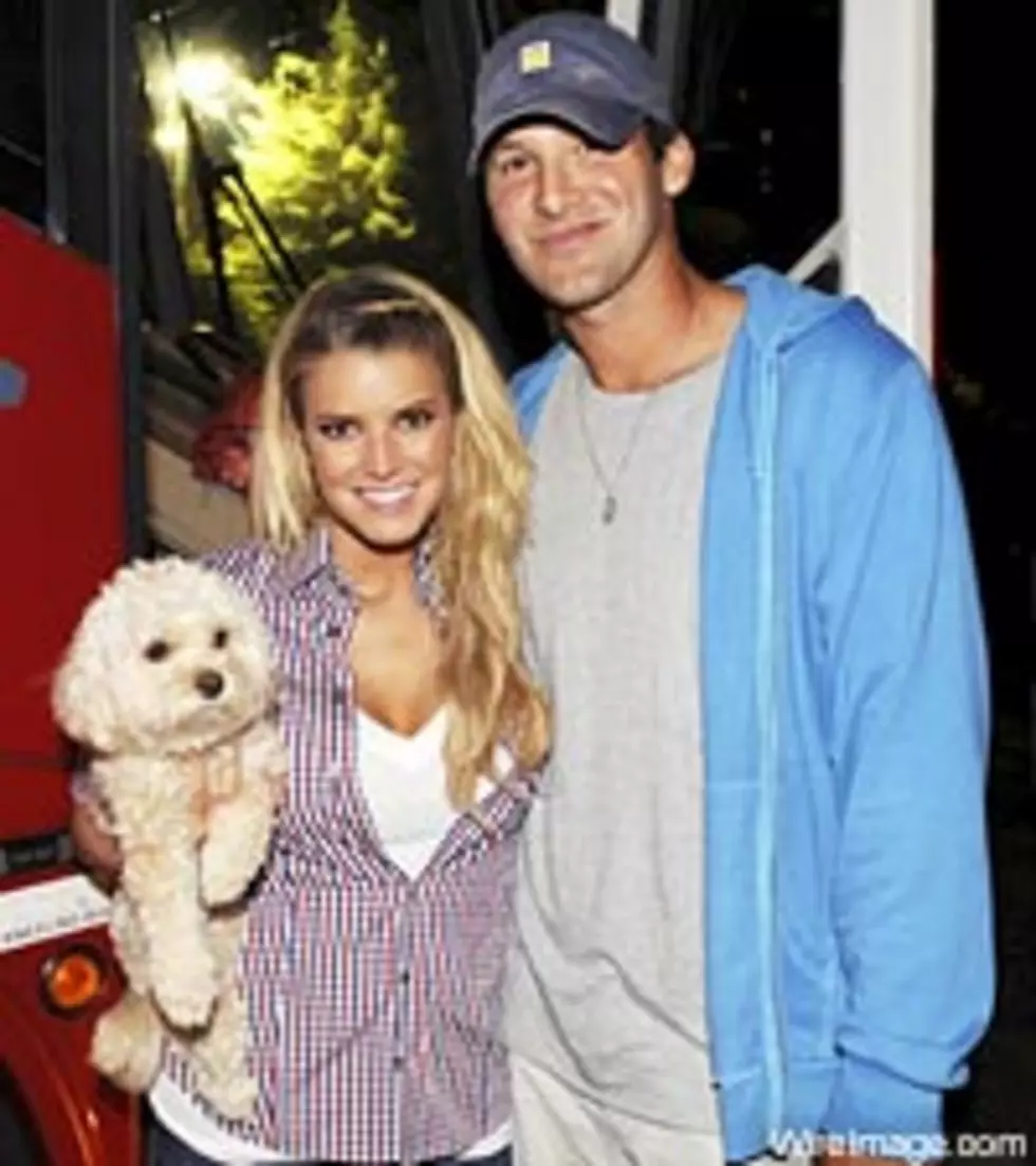 Jessica Simpson and Tony Romo Take Some ‘Hard Knocks’