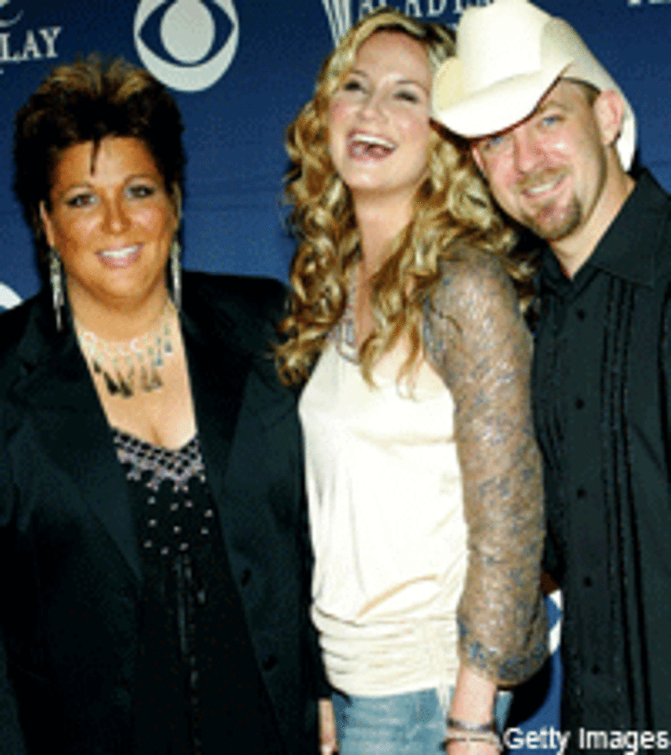 Sugarland&#8217;s Attorney Fires Back at Lawsuit