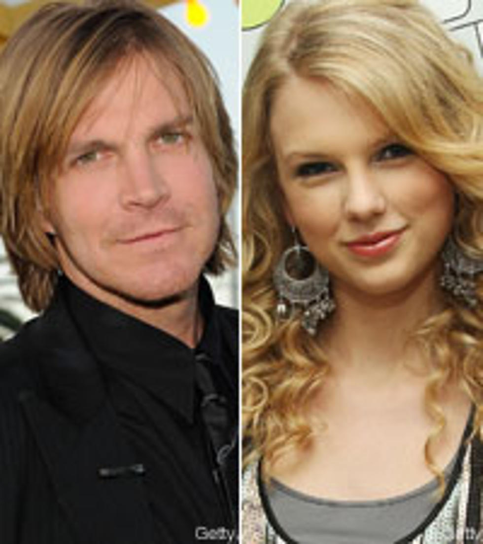 Taylor Swift, Jack Ingram Play Radio Hosts for CMAs