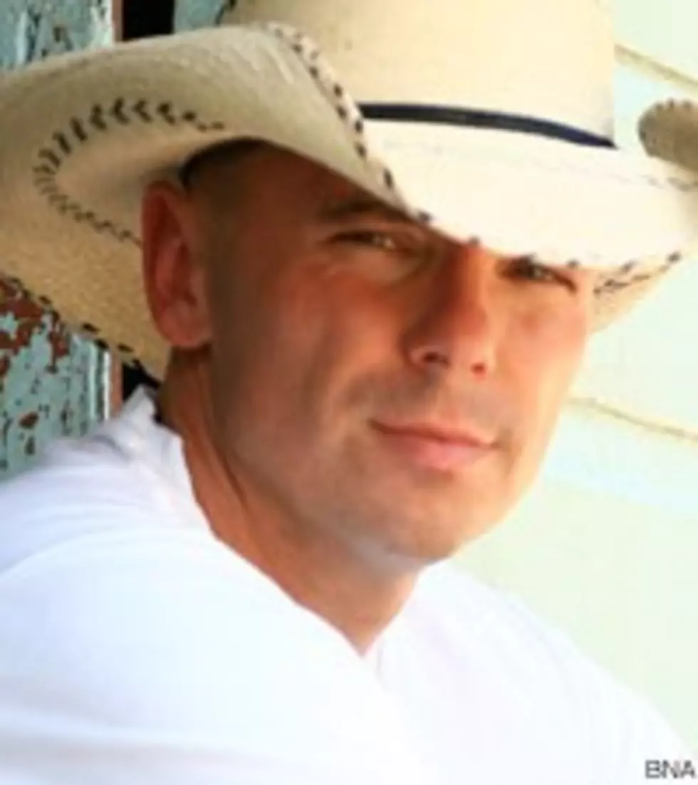 Kenny Chesney Packs Emotional Punch in &#8216;Greatest Hits II&#8217;