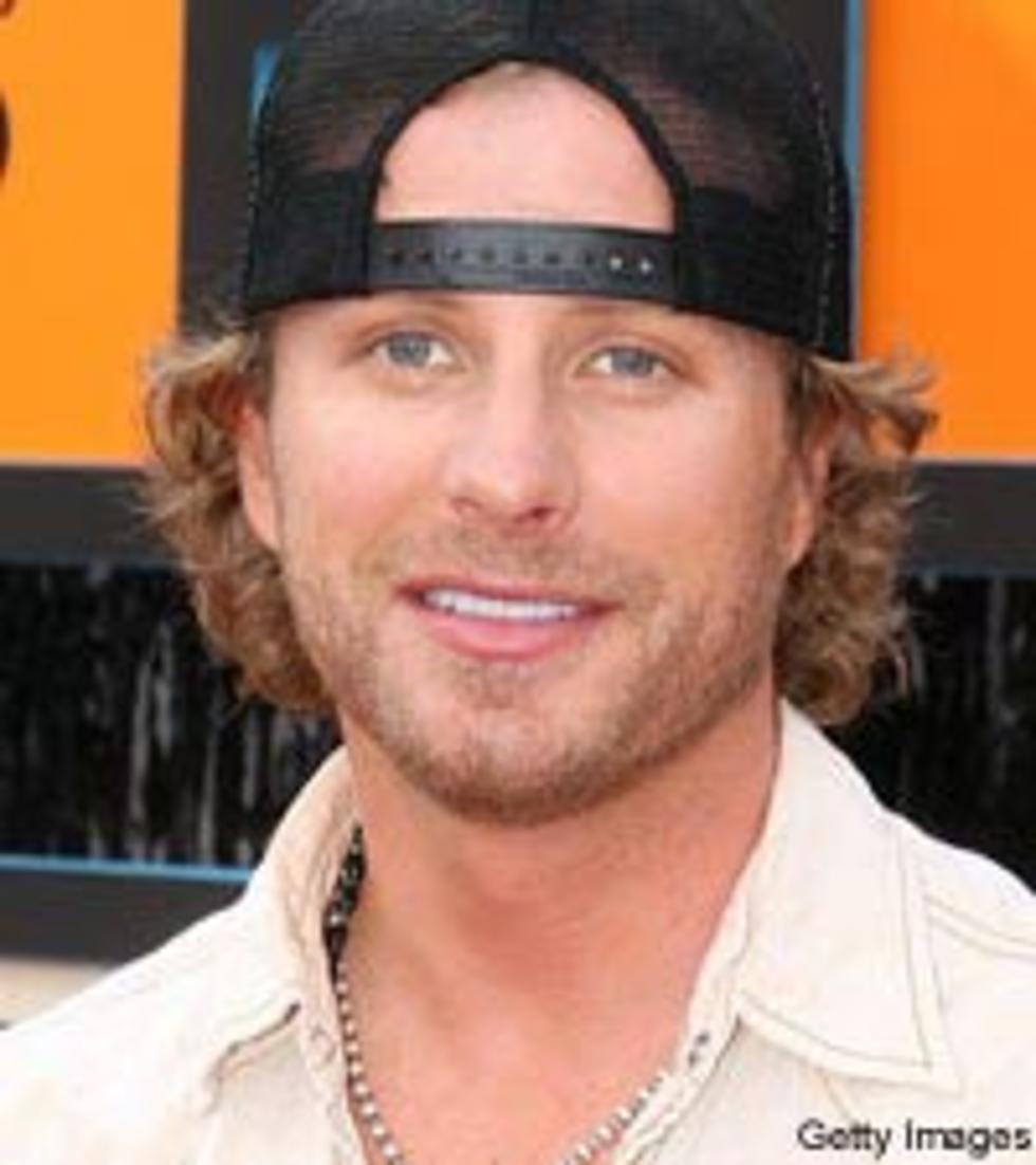 Dierks Bentley Takes a Cold Plunge to Ring in New Year