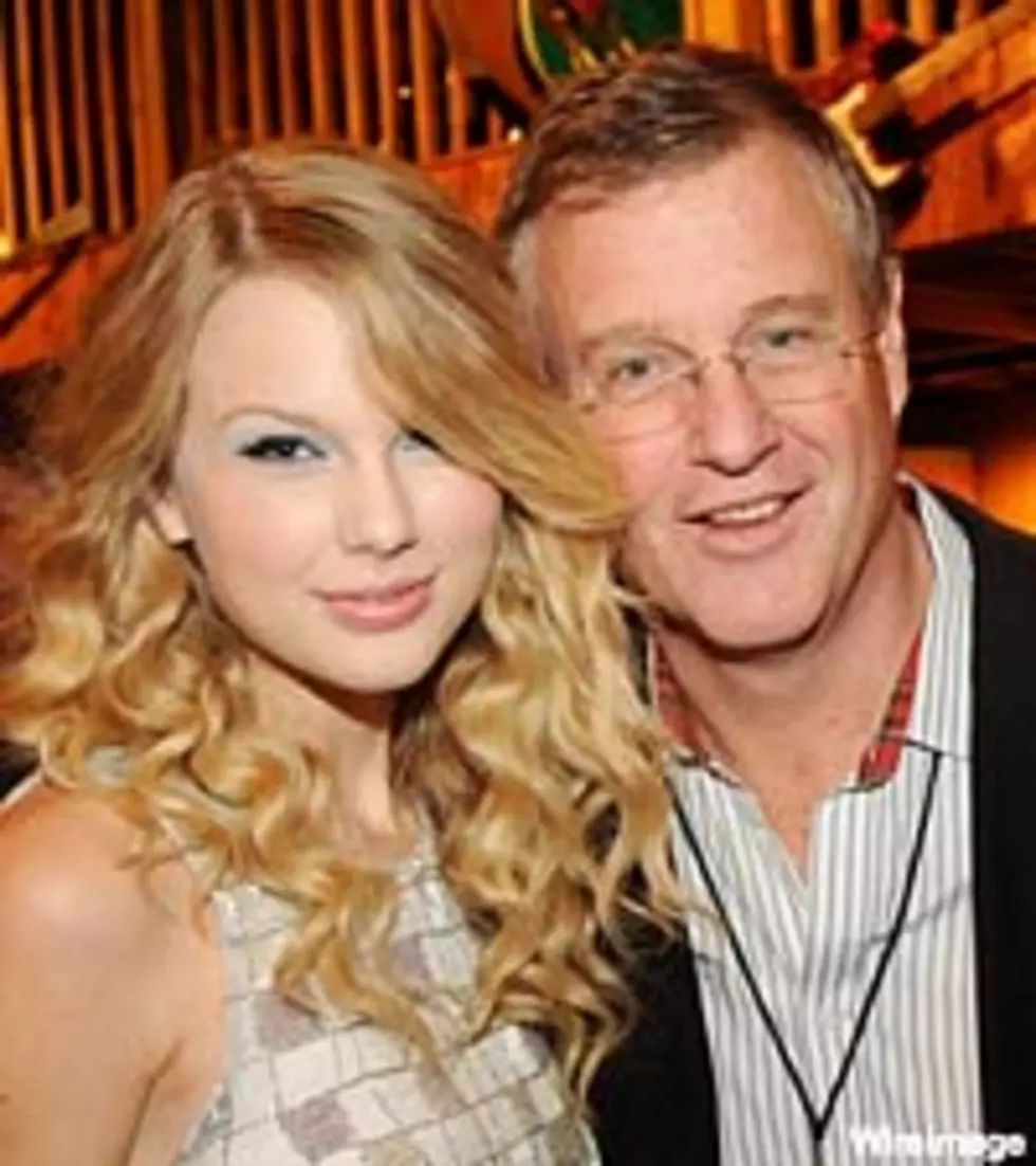 Taylor Swift’s Dad Talks About Her Early Passion for Music