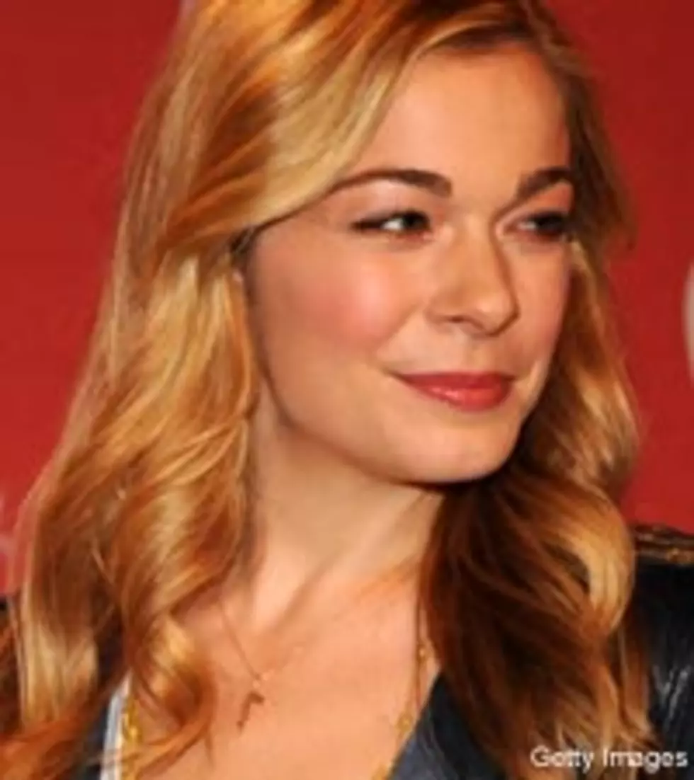 LeAnn Rimes Questioned By Police After Traffic Mishap