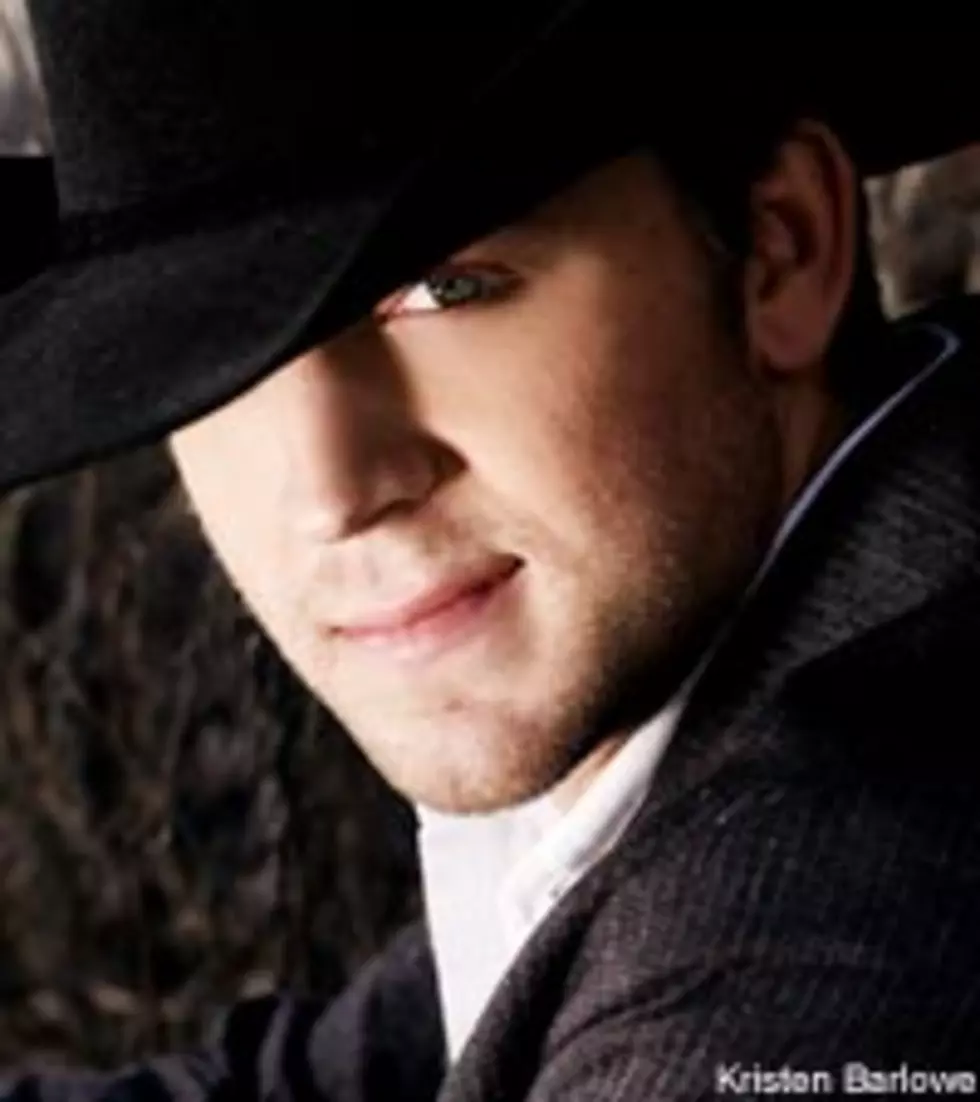 Justin Moore Admits Love for a Girl He&#8217;s Never Met