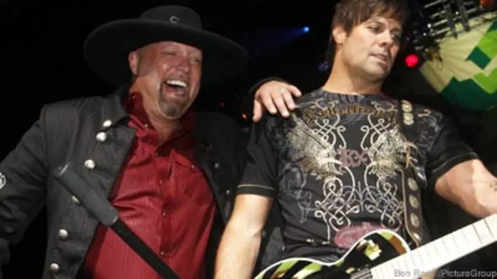 Montgomery Gentry Salute Our Troops: Photo of the Week