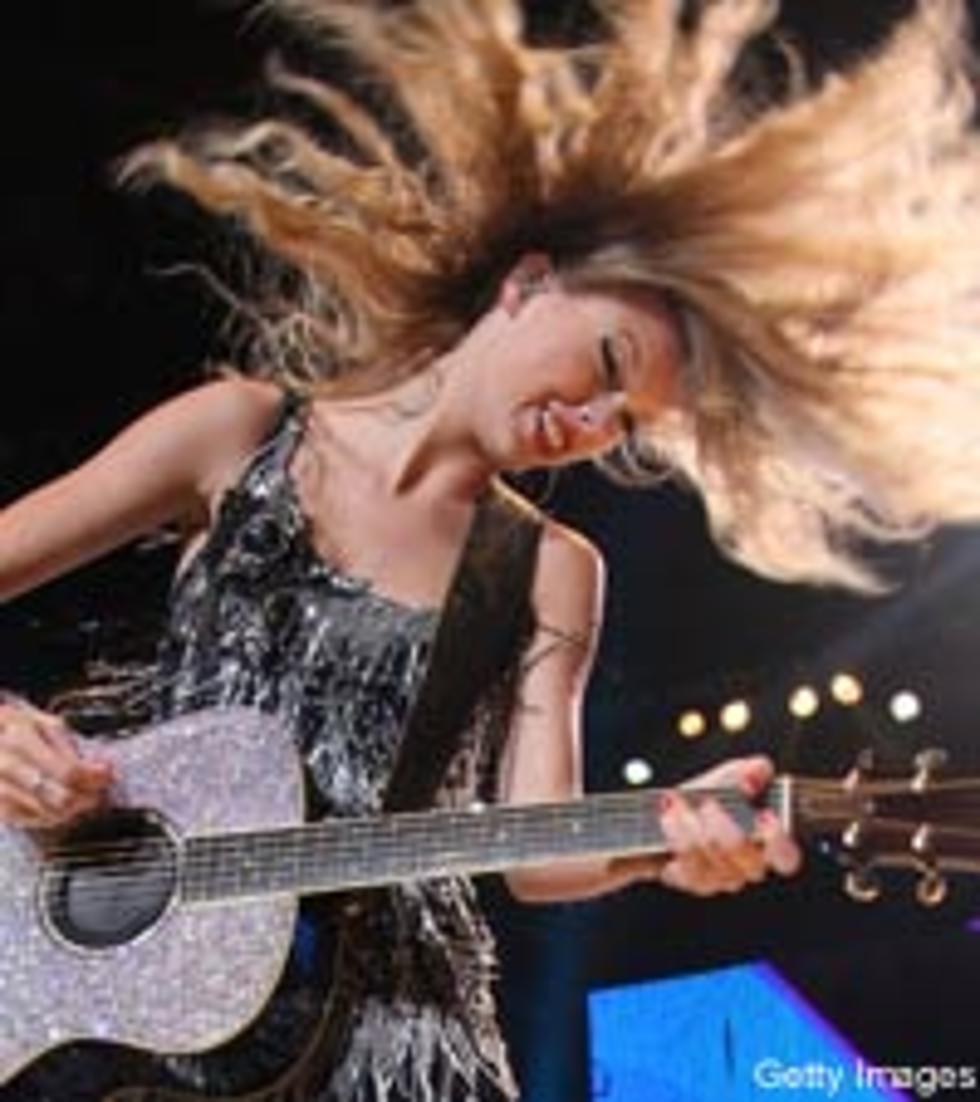 Taylor Swift&#8217;s Fearless Tour Continues in 2010