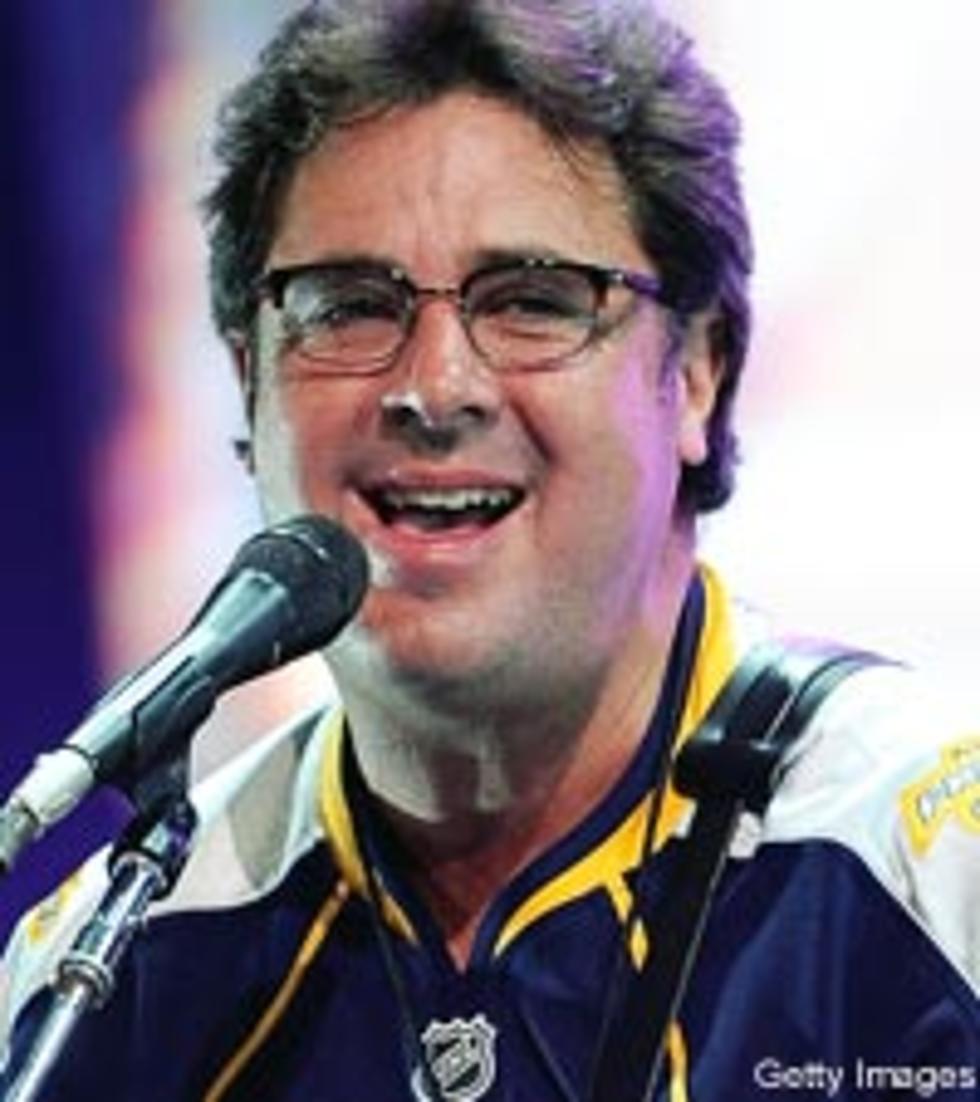 Vince Gill Gets Ready to &#8216;Challenge America&#8217;