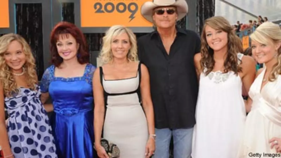 Alan Jackson Counts on Four Special Ladies