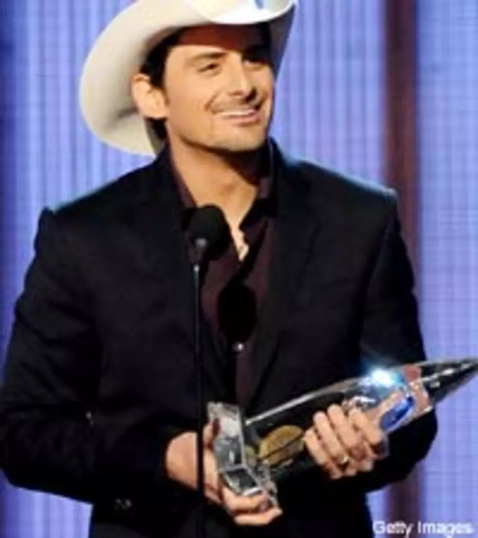 Brad Paisley Wins CMA Male Vocalist of the Year