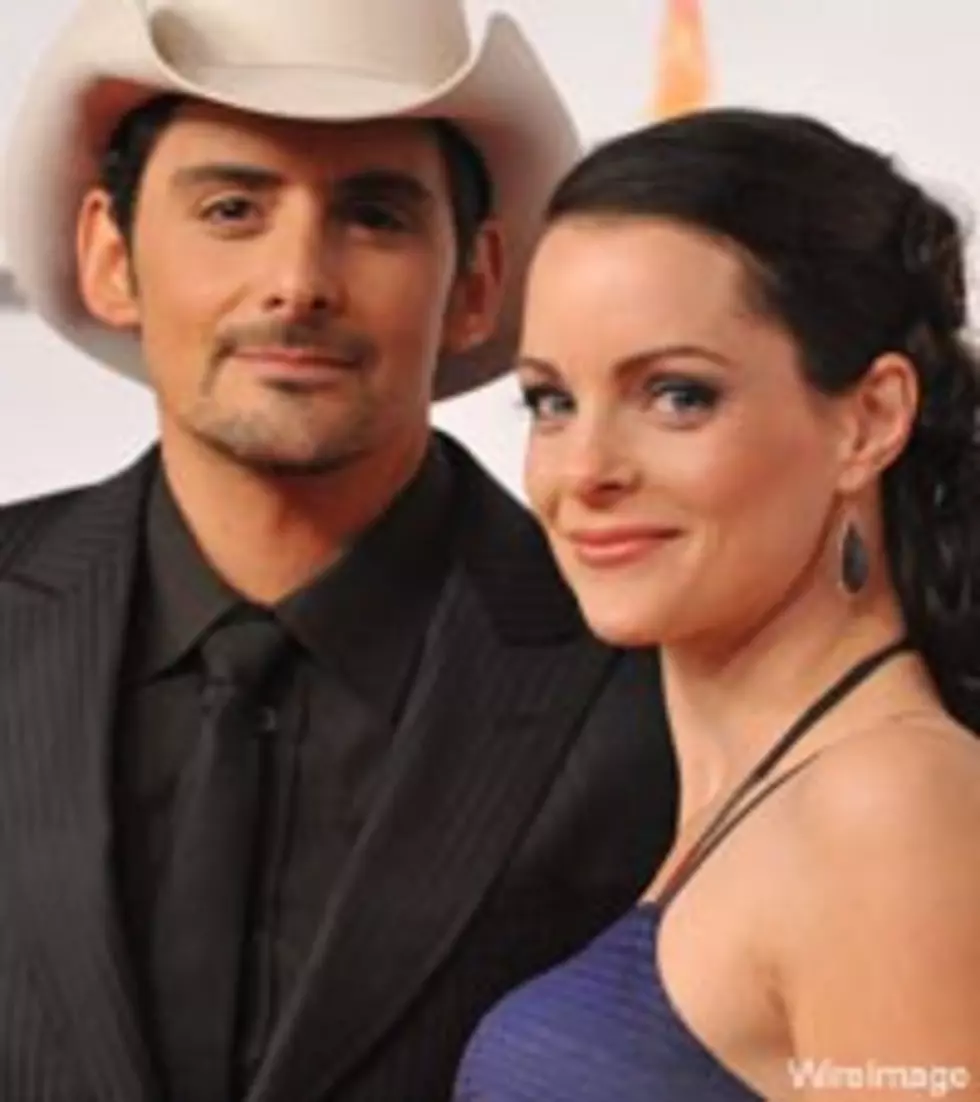 Brad Paisley Plays While His Wife Is Away