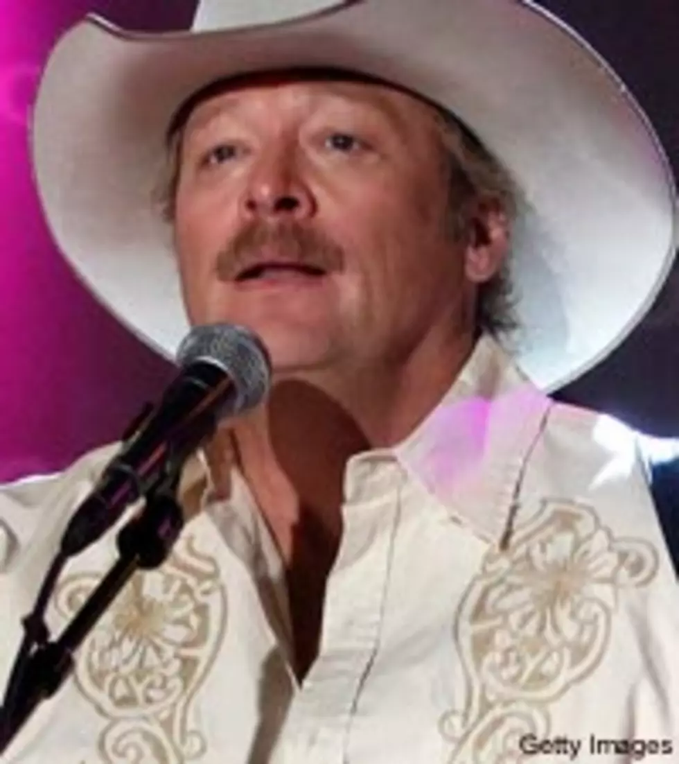 Alan Jackson Larger Than Life at Smallest Show in Years
