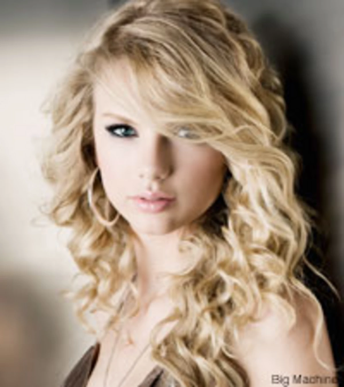 taylor swift brown hair covergirl