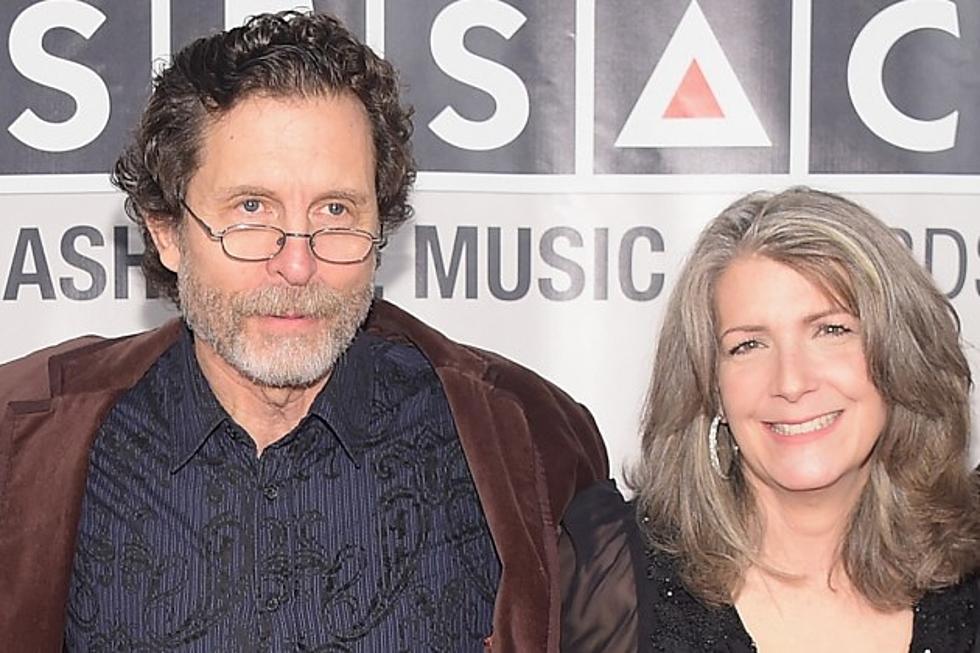 Kathy Mattea + Jon Vezner — Country’s Greatest Love Stories