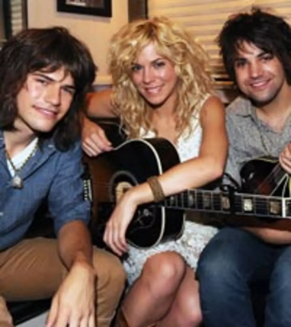 The Band Perry Get Busy Writing &#8216;Thank-You&#8217; Notes