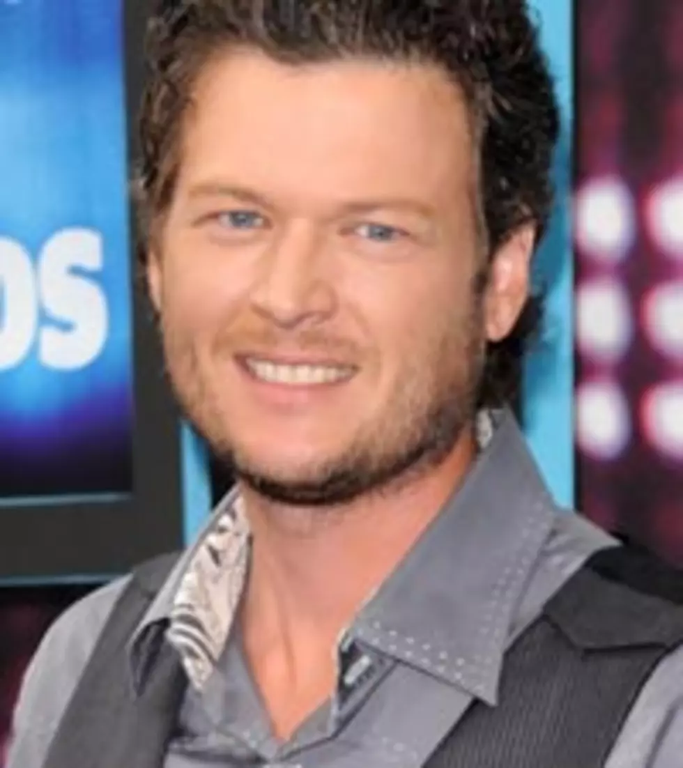 Blake Shelton Wants Your Best Pick-Up Line