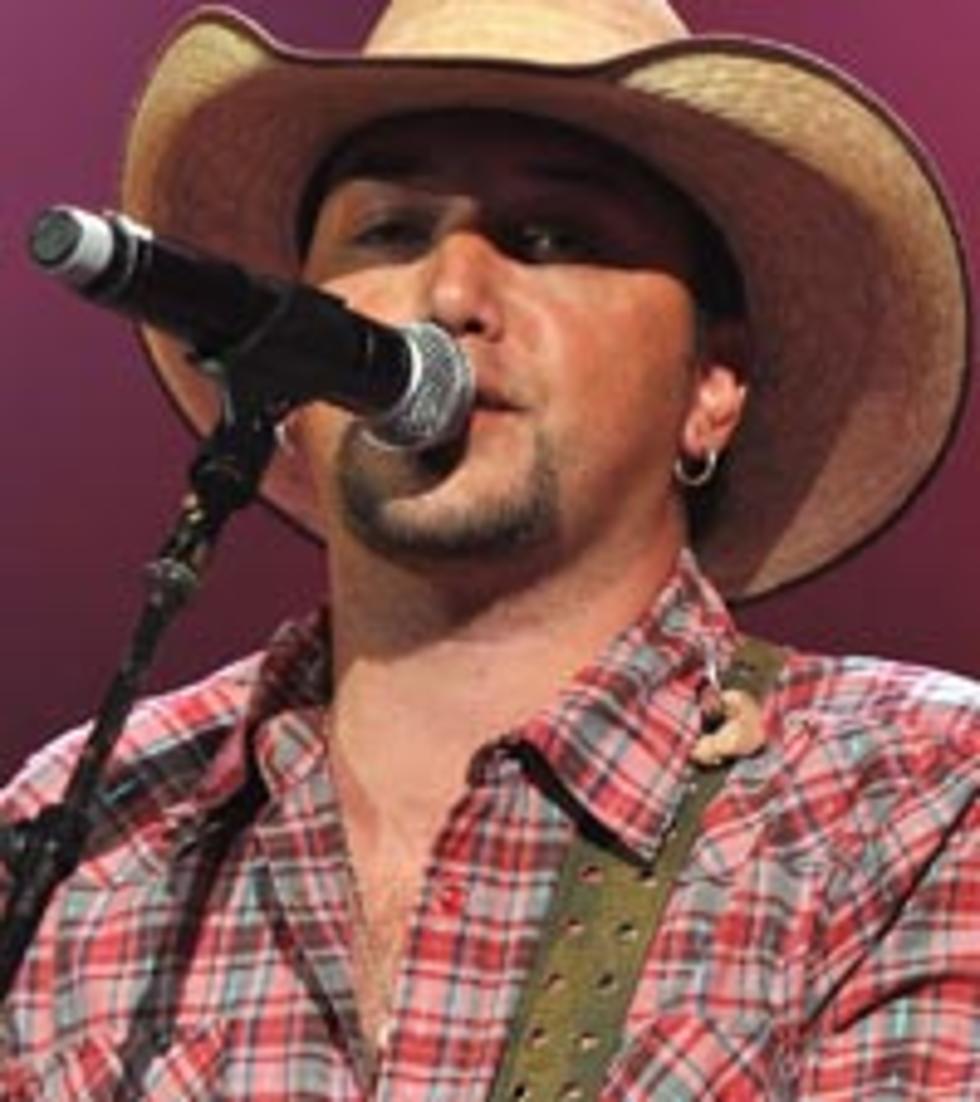 Jason Aldean Salutes Fallen Soldier