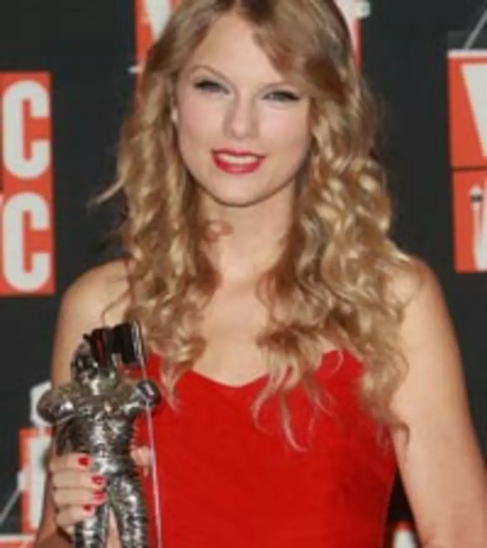 Taylor Swift Up for MTV Best Female Video Award