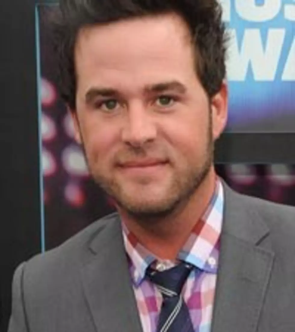 David Nail Suits Up for the Grammy Awards