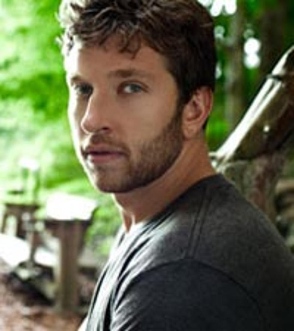 Brett Eldredge Has Emergency Appendectomy on the Road