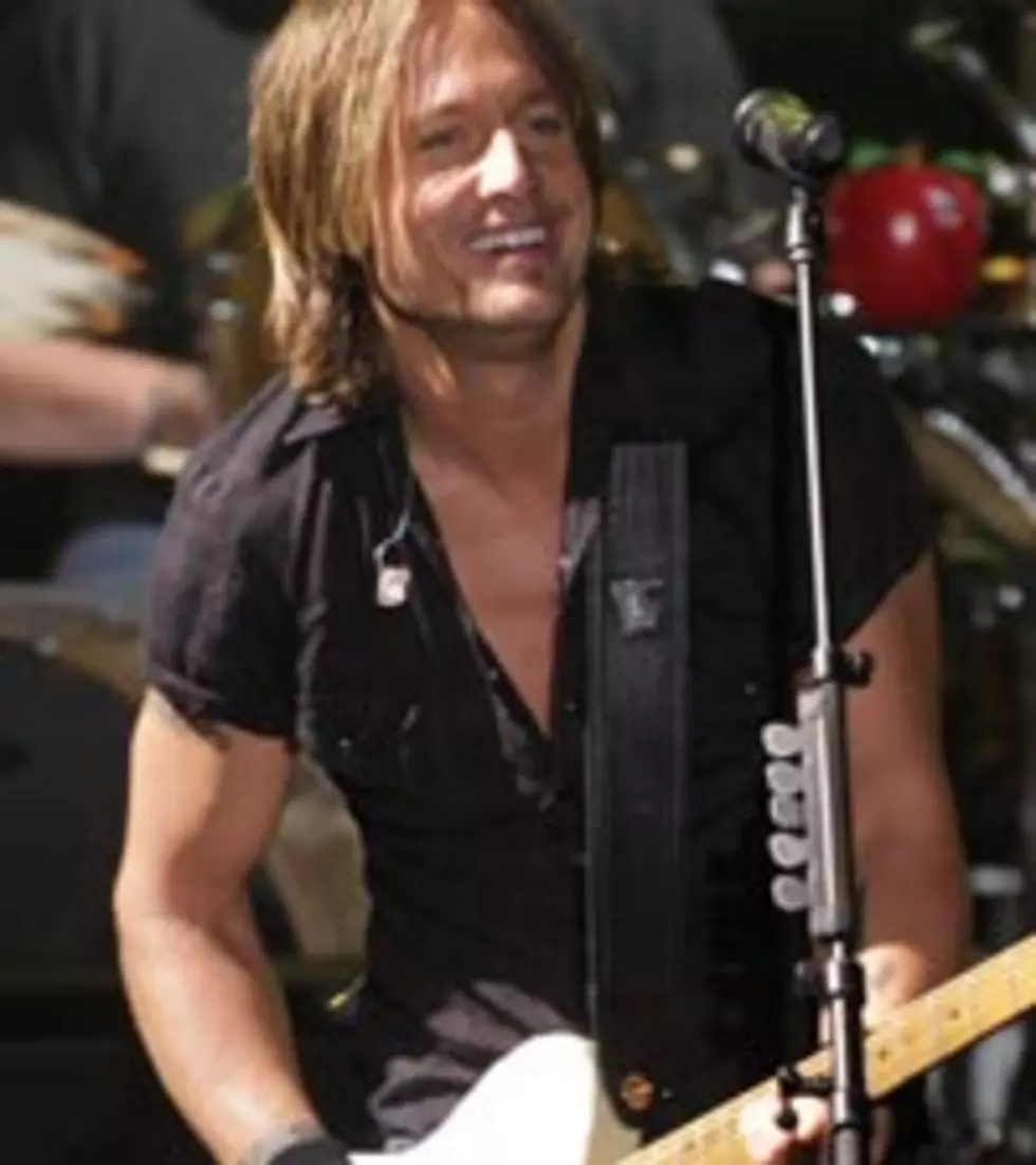 Keith Urban Plans a Little Pigskin for Thanksgiving