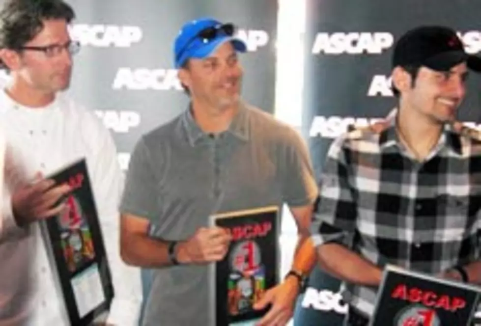 Brad Paisley Celebrates the Chart-Topping Success of ‘Water’