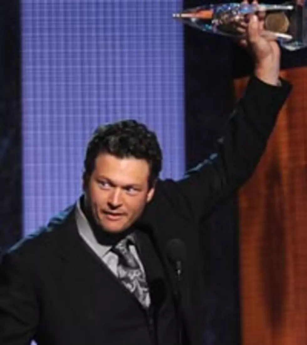Blake Shelton Is CMA Male Vocalist of the Year