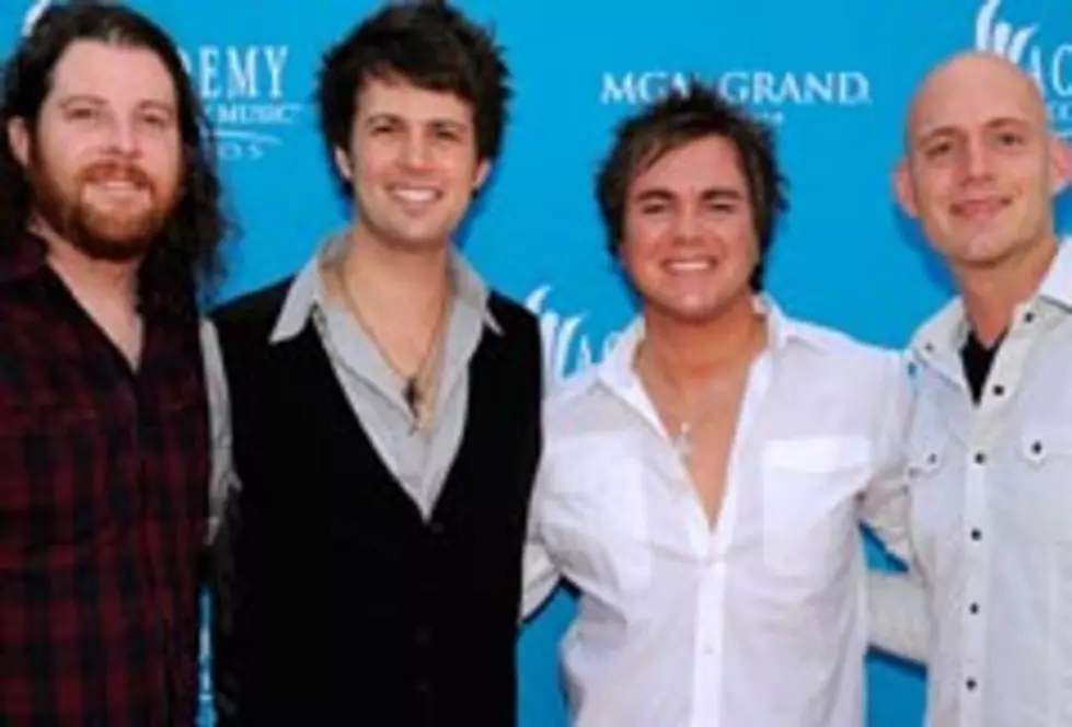 Eli Young Band Crash Huge Internet Server