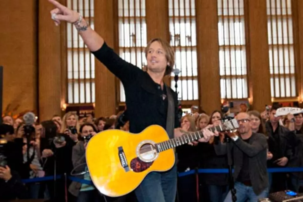 Keith Urban Holds Surprise Shows in New York & Philadelphia
