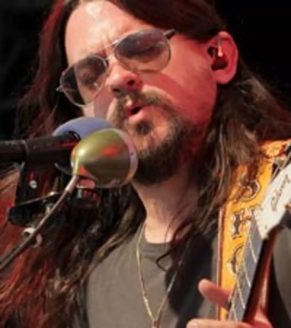 Shooter Jennings Offers Free Music for the Holidays