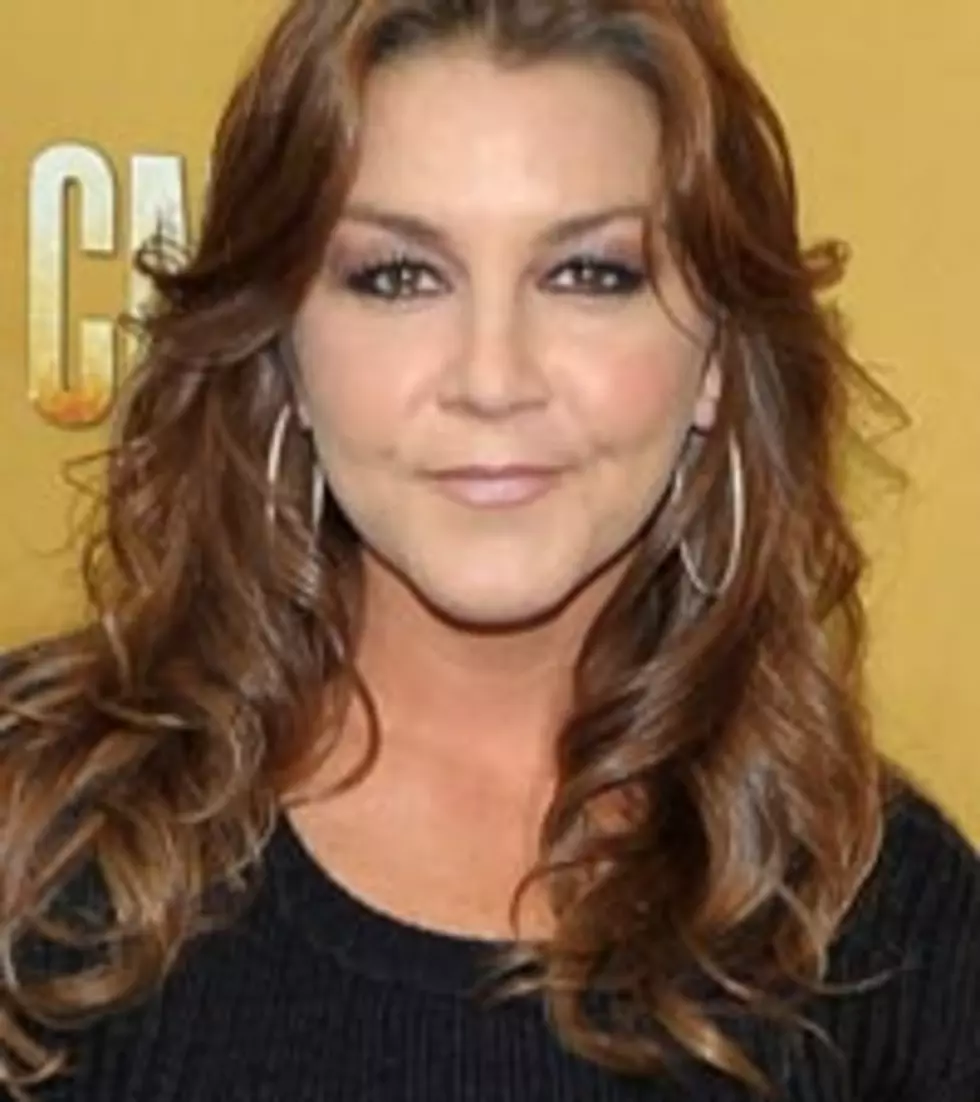 Gretchen Wilson Stands In for Cupid on ‘The Talk’