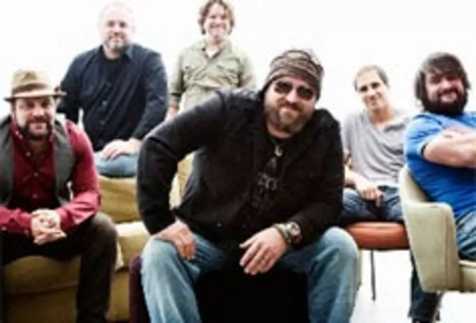 Zac Brown Band ‘Weather’ the Cold for a Second Straight Week