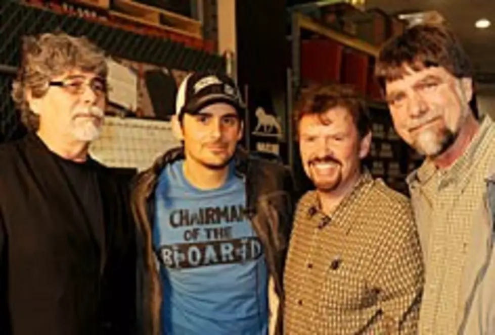 Brad Paisley Enjoys Being an ‘Unofficial Member’ of Alabama