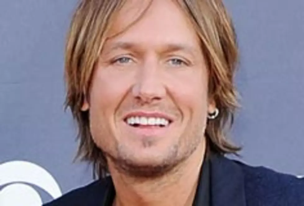 Keith Urban Invites Young Fan to Duet &#8212; Live Concert Video