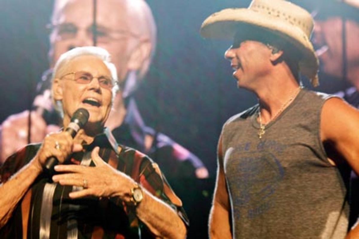 George Jones Surprises Kenny Chesney on Stage
