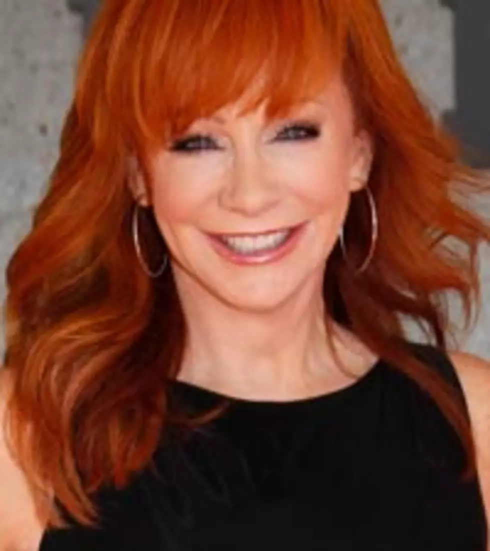 Reba McEntire Feeds Thousands of Families in Oklahoma