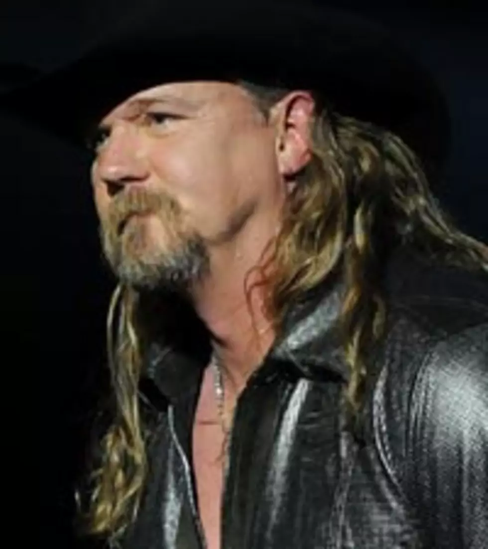 Trace Adkins Urges Fans to Help Storm Victims, Not Him