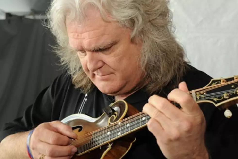 Ricky Skaggs Revives Country Hits With ‘Bluegrass Style’