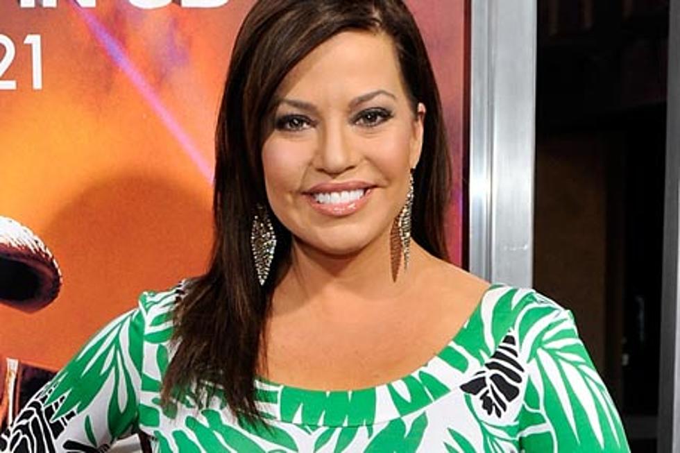 Robin Meade Takes &#8216;Express&#8217; Train to Country Stardom