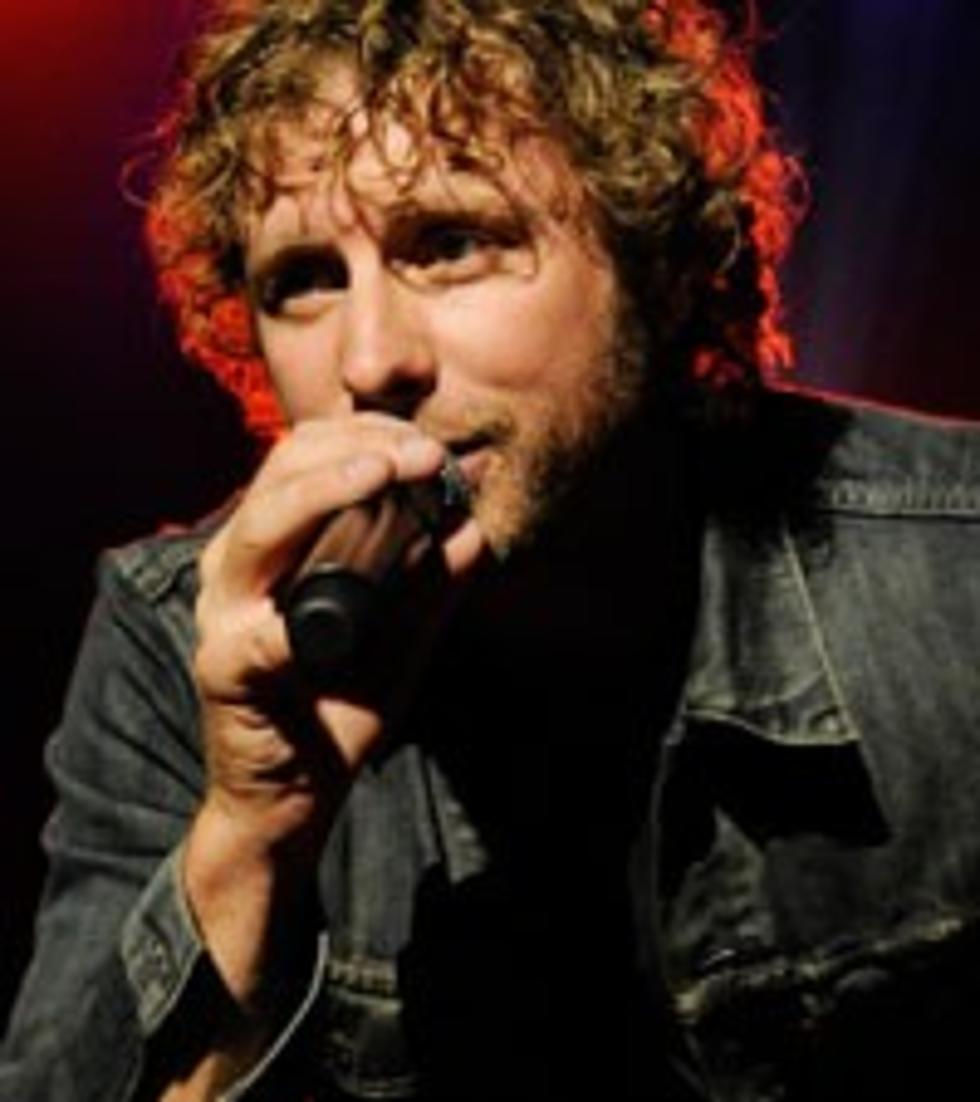 Dierks Bentley Gets His Passport Ready for 2012 Tour