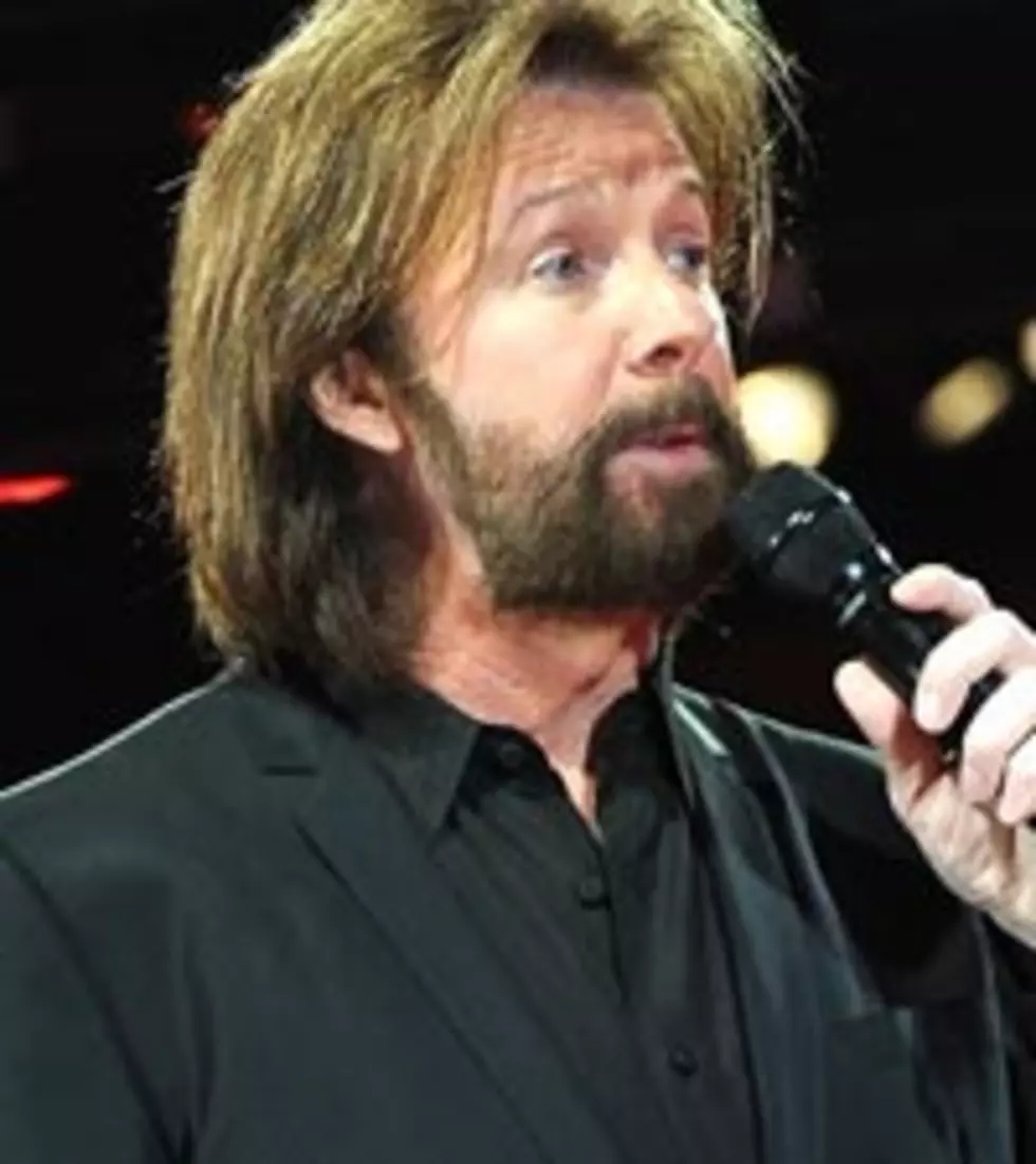 Ronnie Dunn, Grandfather: Singer Welcomes Grandson &#8216;Huck&#8217; on Johnny Cash&#8217;s Birthday