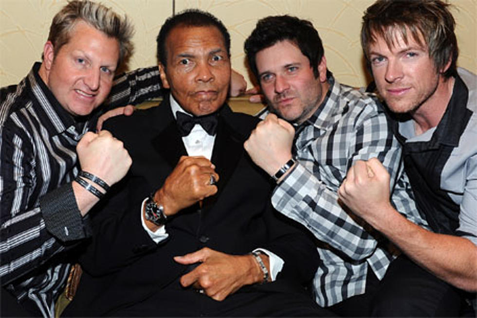 Celebrity Fight Night 2012: Reba &amp; Rascal Flatts Put Up Their Dukes for a Good Cause