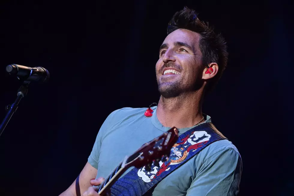 Jake Owen Sings &#8216;Wichita Lineman&#8217; in Memory of Glen Campbell [WATCH]