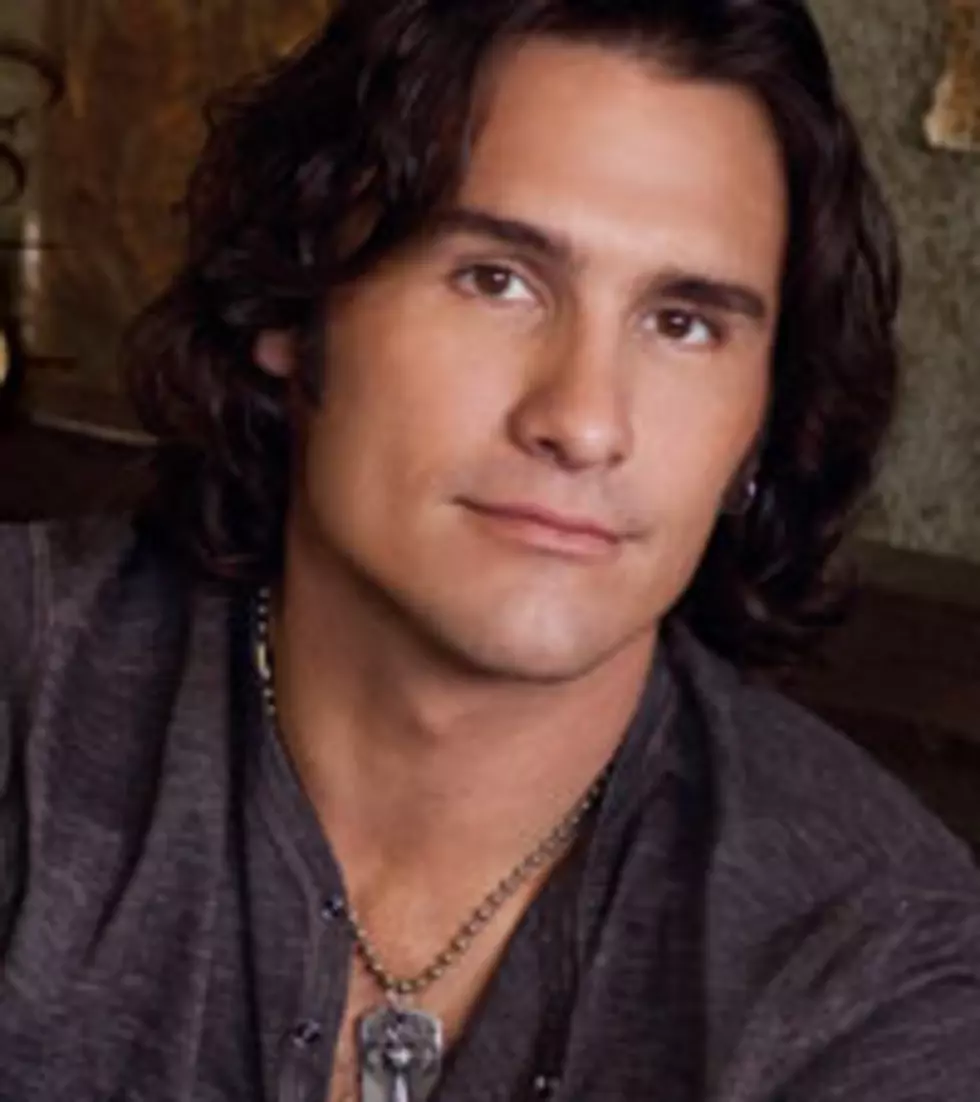 Joe Nichols, ‘Backstory’ Preview: Singer Opens Up to GAC About Alcoholism and Abuse