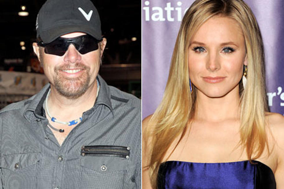 Toby Keith, Kristen Bell to Host CMT Music Awards