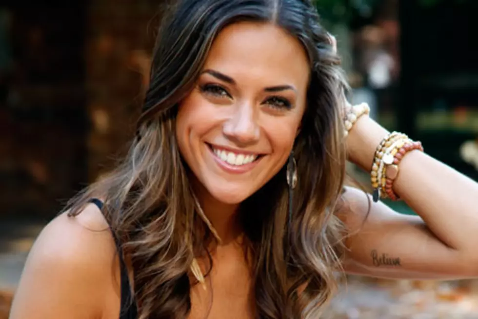 Jana Kramer Hosts Glitter &amp; Glam Event to Aid Rescue Dogs