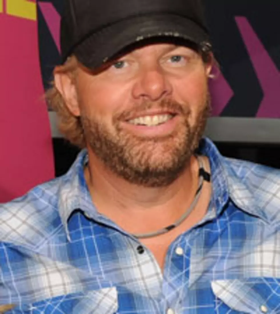 Toby Keith, &#8216;I Like Girls That Drink Beer&#8217; Lyric Video
