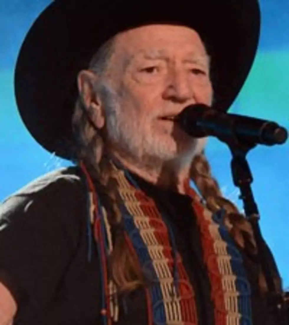 Willie Nelson Tour Resumes, Icon &#8216;Fine&#8217; After Hospitalization