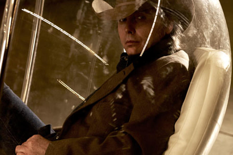 Dwight Yoakam, &#8216;3 Pears&#8217; &#8212; Exclusive Song Premiere