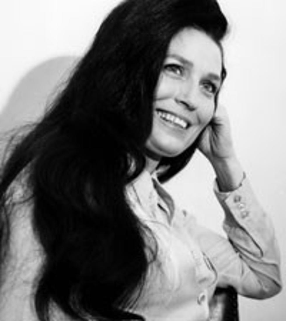 Loretta Lynn, ‘The Pill’ Joins ‘Women Who Rock’ Exhibit